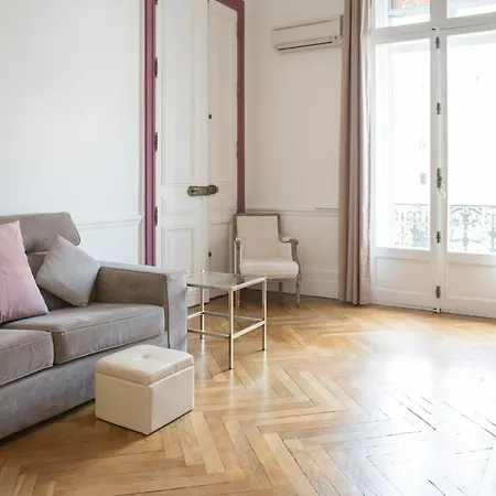 5-room Place De La Comedie * Montpellier