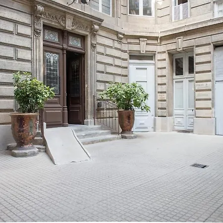 5-room Place De La Comedie * Montpellier