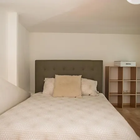 5-room Place De La Comedie