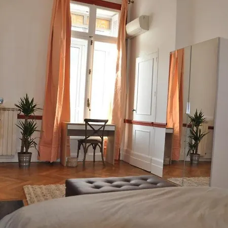 5-room Place De La Comedie Apartment Montpellier